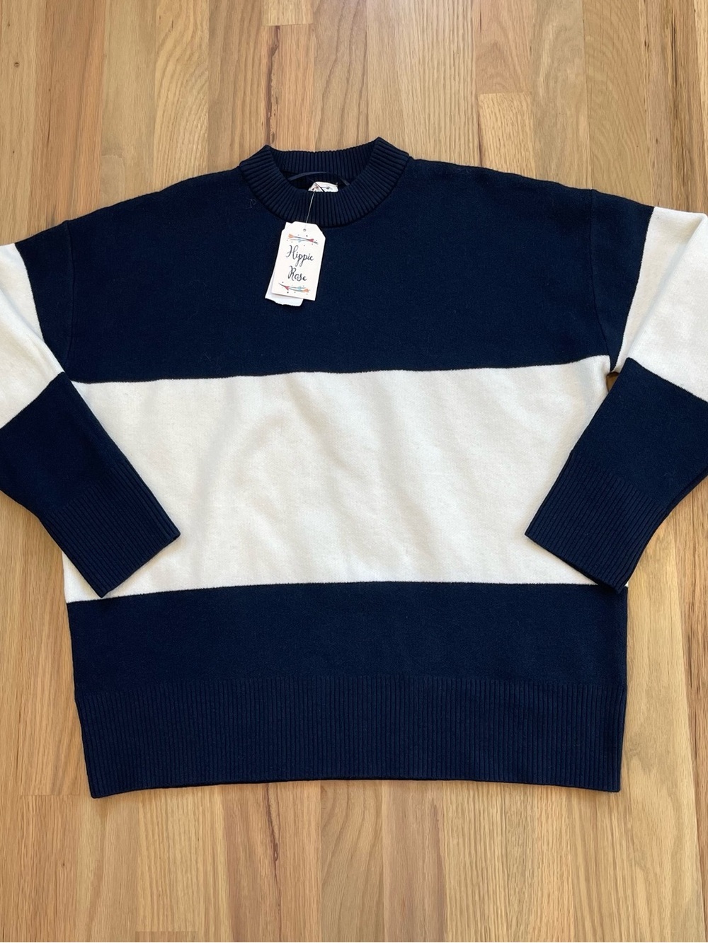 NWT Hippie Rose Colorblock Pullover Sweater Navy Ivory Size M